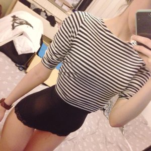 Chaleur sous le toit Léa - rencontre-Teen-Vénissieux