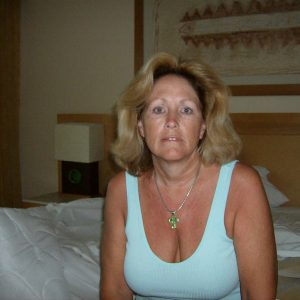 Curieuse… Léa - rencontre-Cougar-Rennes
