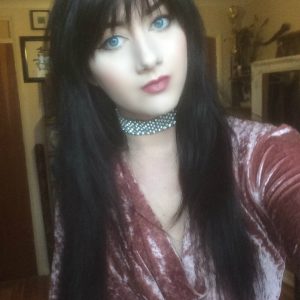 2h minimum au pied du lit Capucine - rencontre-Teen-Issoudun
