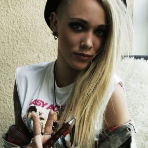 Une nuit pleine de surprises à deux Mélanie - rencontre-Teen-Toulon